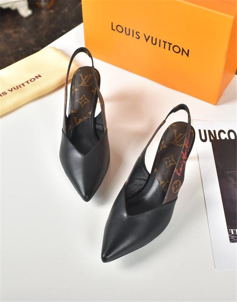 LV Women Pumps