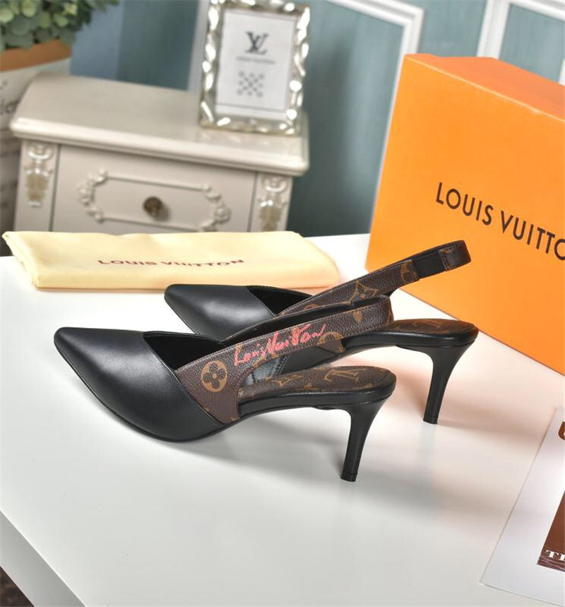 LV Women Pumps