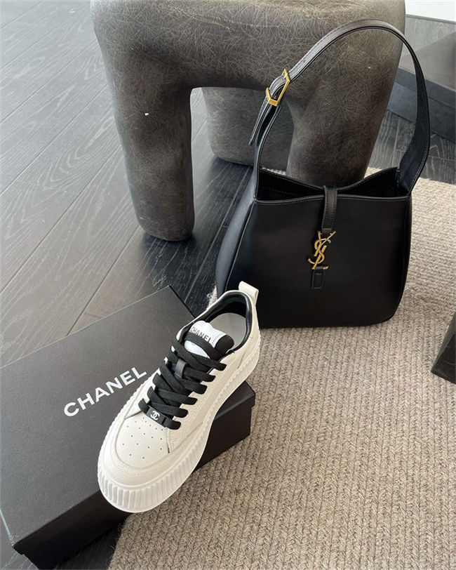 Chanel Women's Sneakers #33131