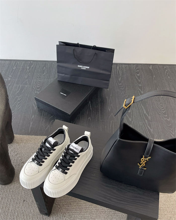 Chanel Women's Sneakers #33131