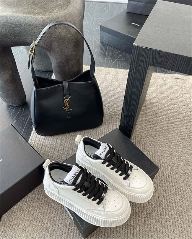 Chanel Women's Sneakers #33131