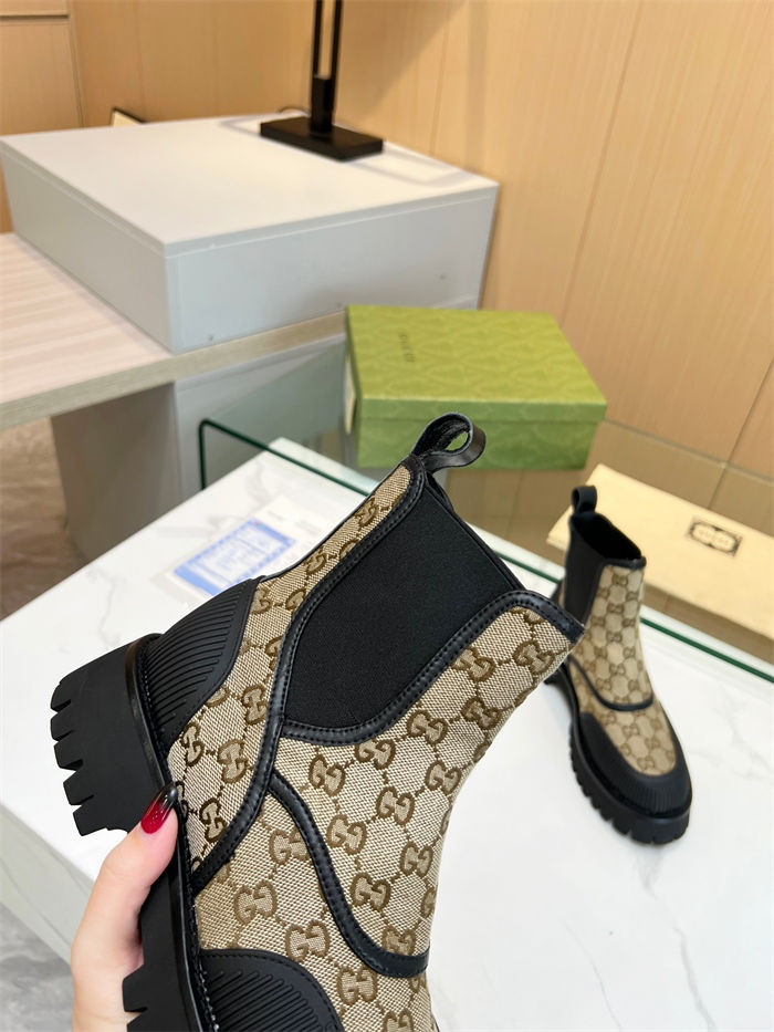 Gucci Ankle Boots Jumbo GG Elastic