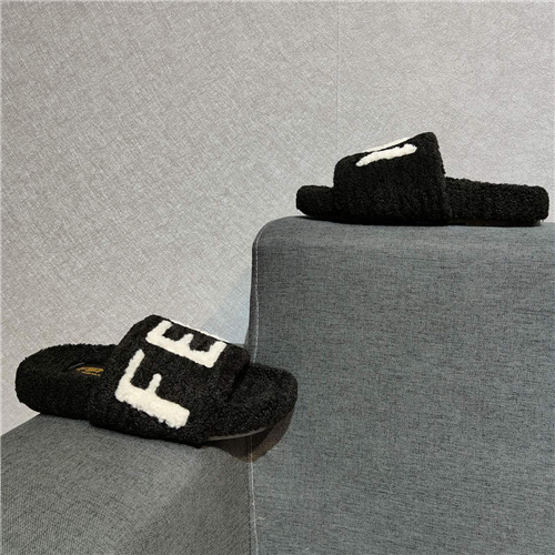 Fendi Women's Slide Sandals