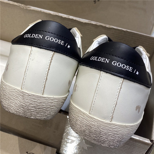 Golden Goose Sneakers