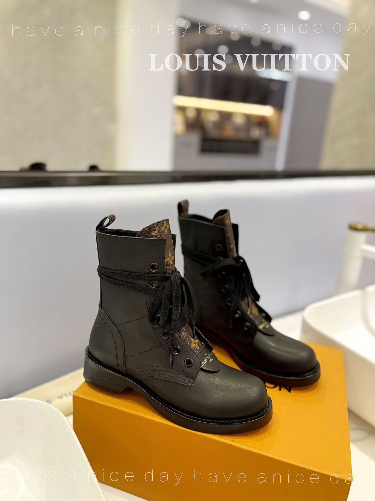 Louis Vuitton Metropolis Flat Ranger