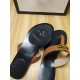 Gucci WOMEN'S THONG SANDAL WITH DOUBLE G