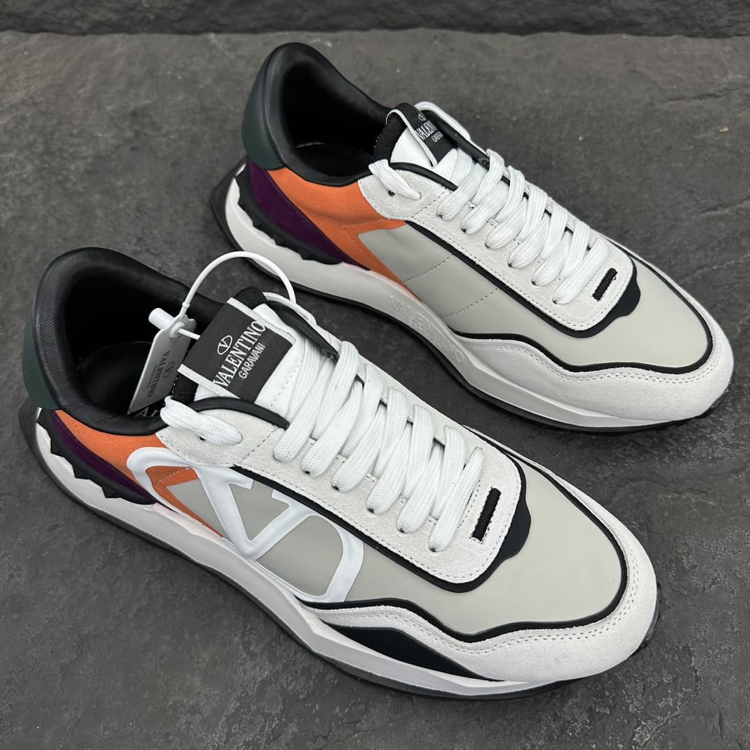 Valentino Garavani Lacerunner Sneakers