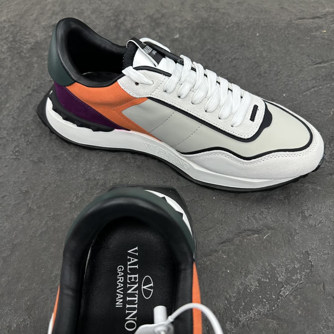 Valentino Garavani Lacerunner Sneakers