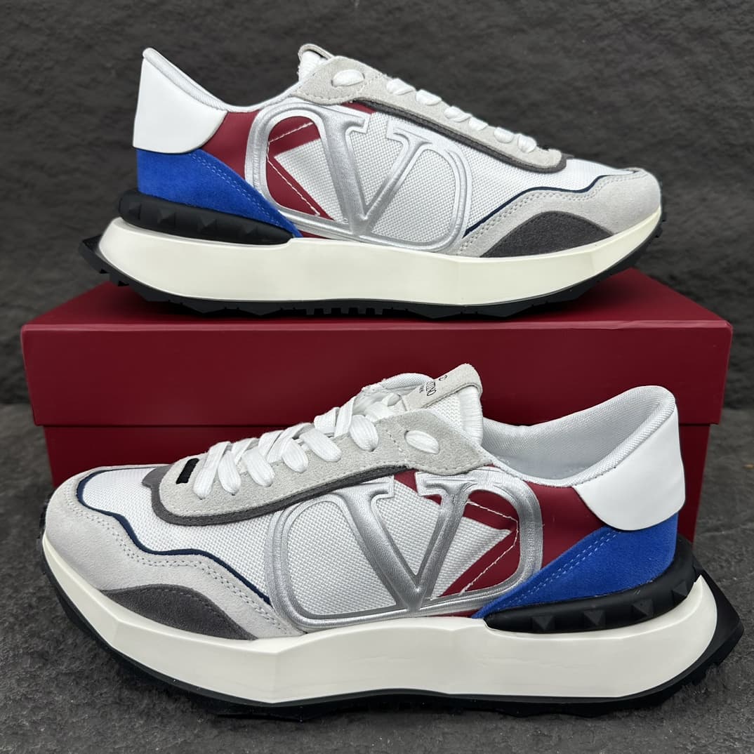 Valentino Garavani Lacerunner Sneakers