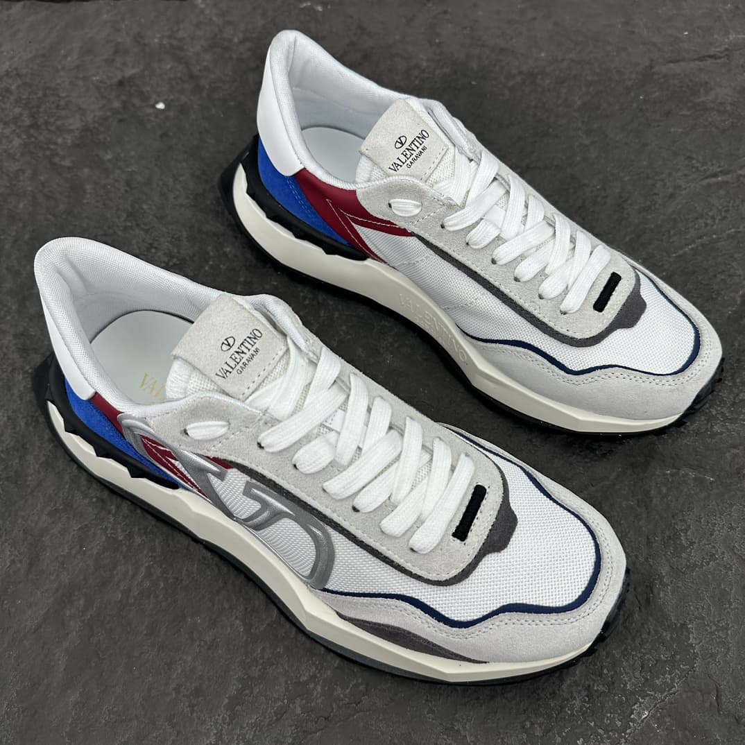 Valentino Garavani Lacerunner Sneakers