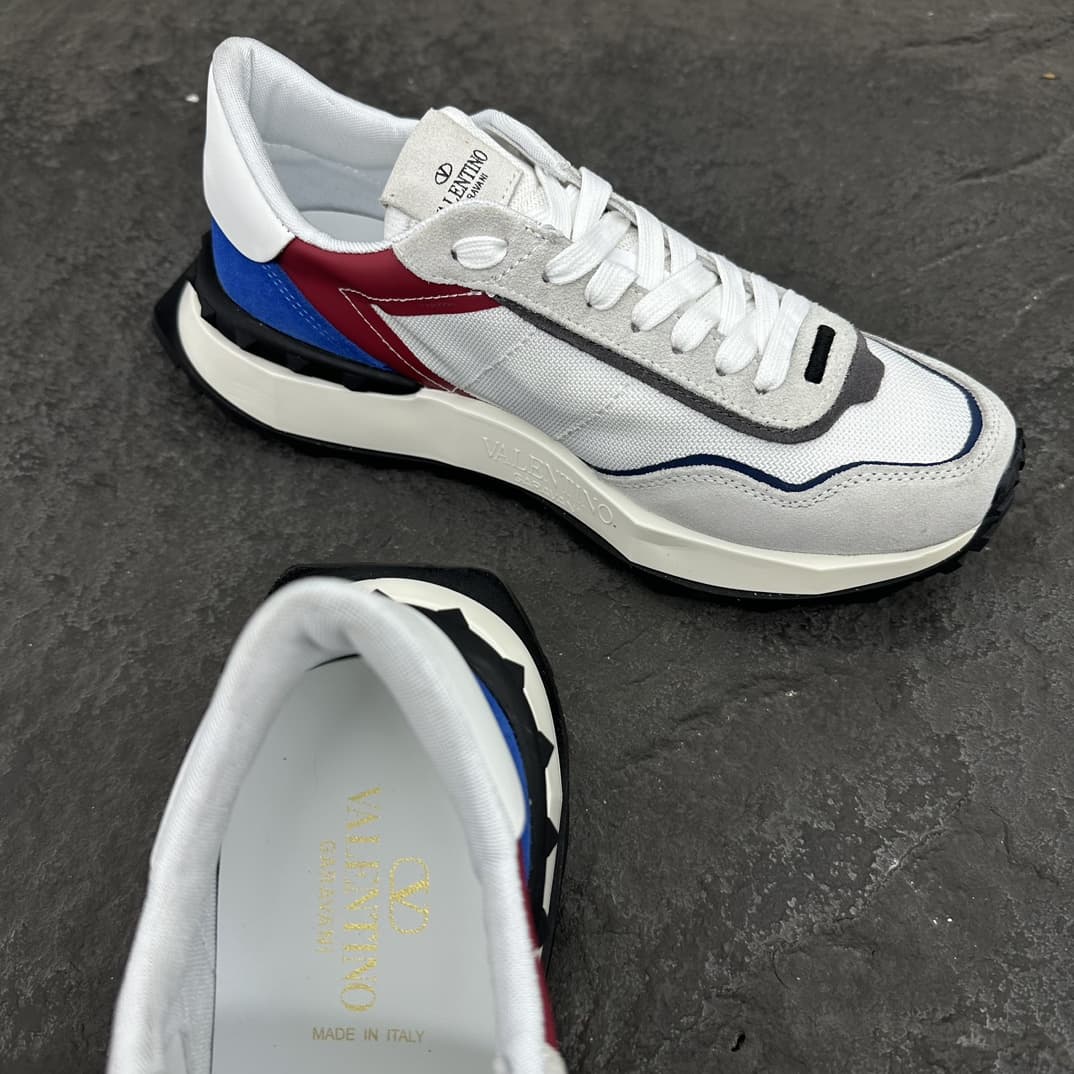 Valentino Garavani Lacerunner Sneakers