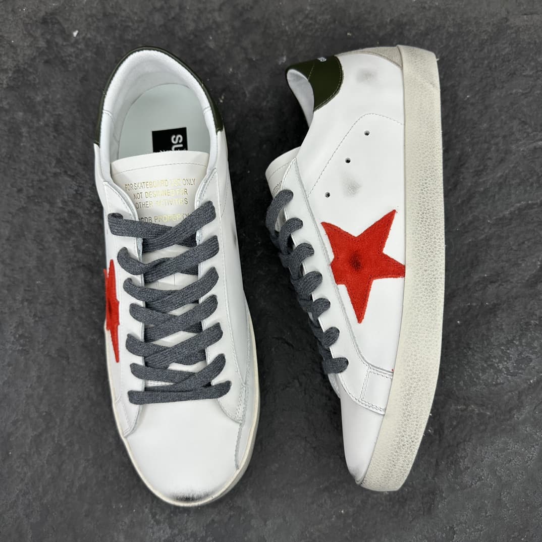 Golden Goose Sneakers