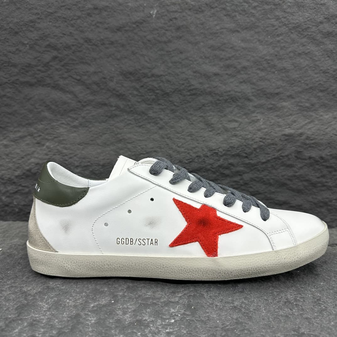 Golden Goose Sneakers